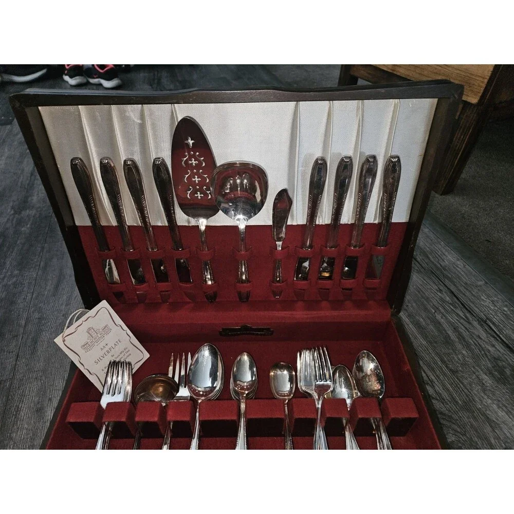Lot of 51 Wallace Harmony House Serenade (1944) Silverplate Flatware